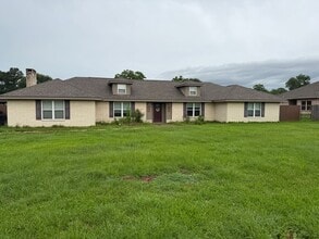 Building Photo - 1746 Ernestine
