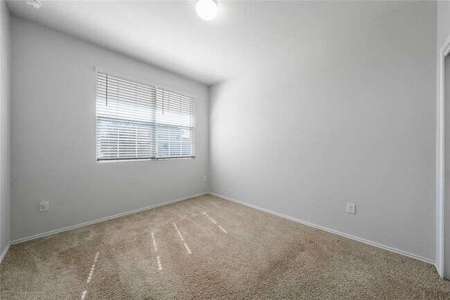 Building Photo - 15106 Kent Justin Dr