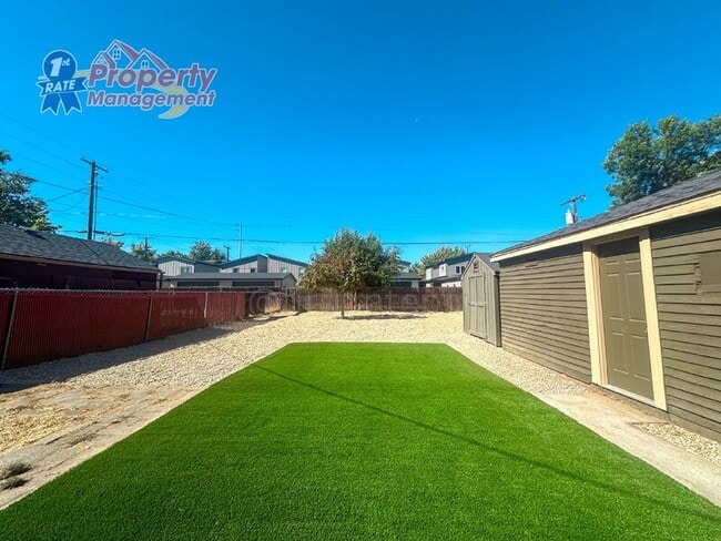 Building Photo - 1721 S Pacific St