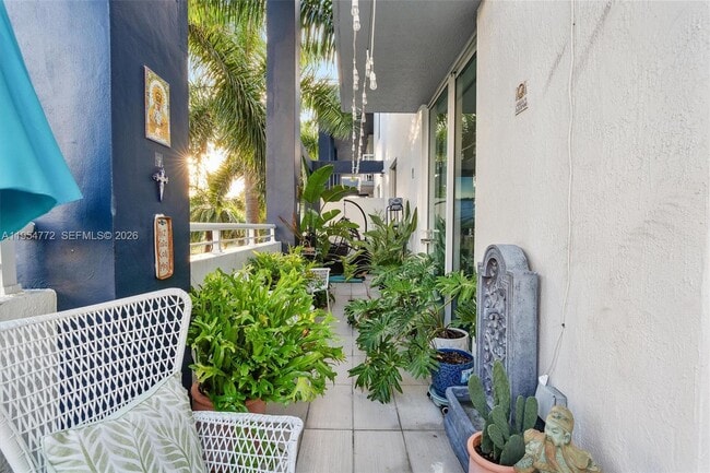 Building Photo - 275 NE 18th St