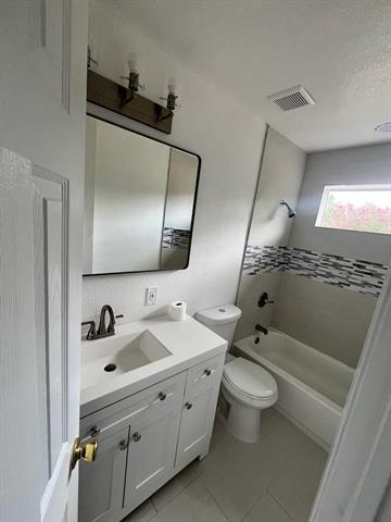 Building Photo - 4418 Sherwood Dr