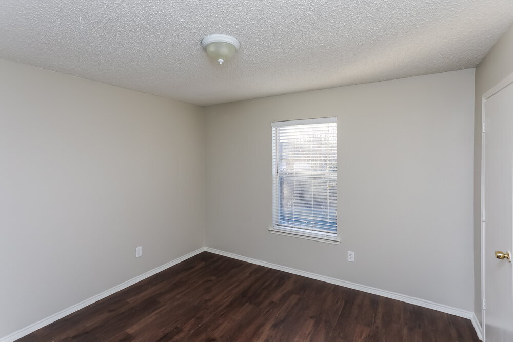 Building Photo - 4220 Fernleaf Dr