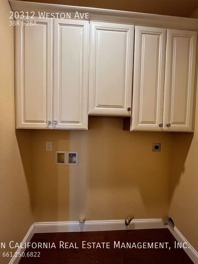 Building Photo - 20312 Weston Ave