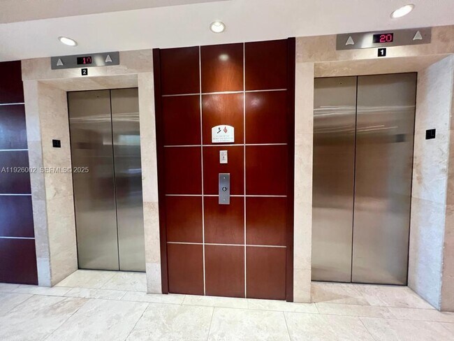 Building Photo - 2475 Brickell Ave