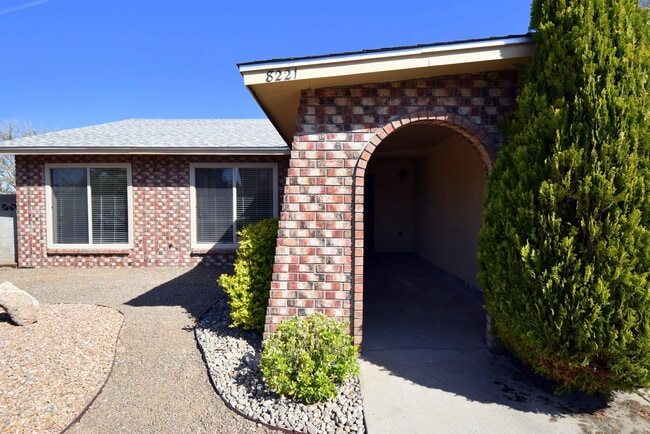 Building Photo - Pristine NE Home! NEW KITCHEN LA CUEVA S.D...