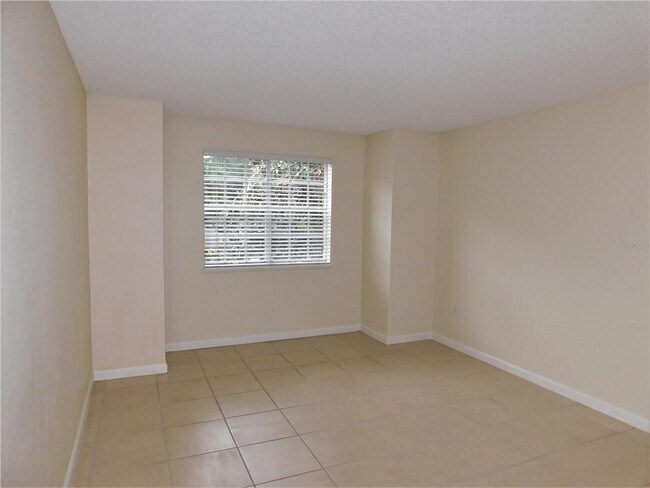 Building Photo - 2500 Winding Creek Blvd