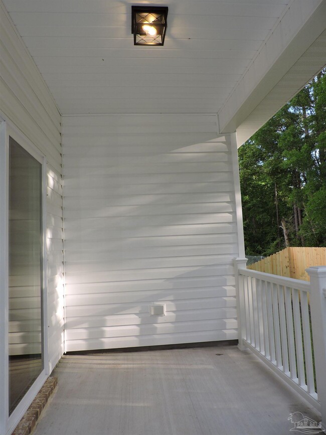 Building Photo - 1451 Madelyn Wds Dr