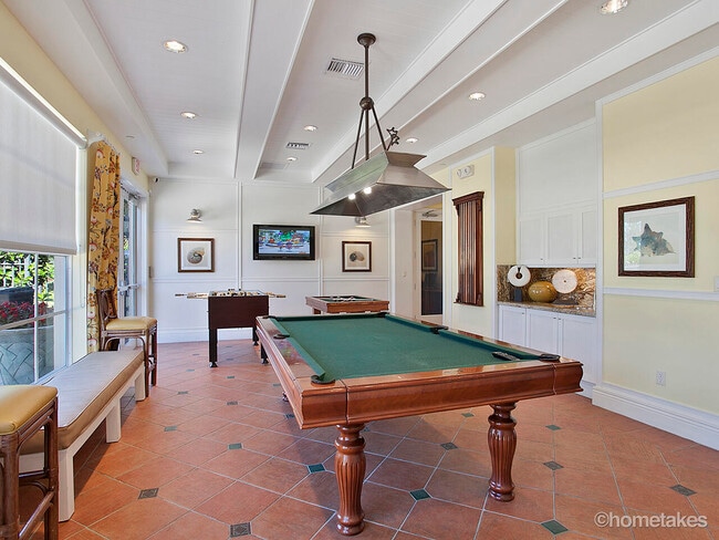 Building Photo - 12091 SW Bennington Cir