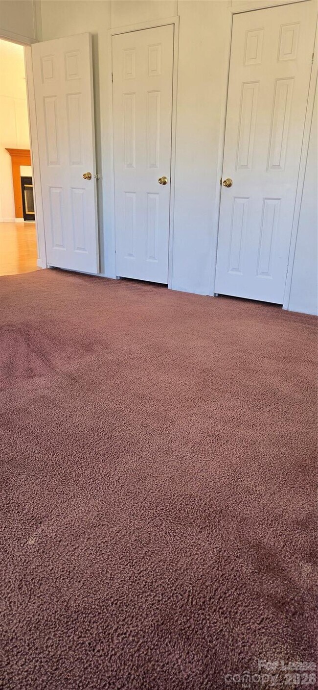 Building Photo - 16554 Silver Rd