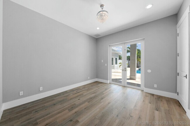 Building Photo - 15503 Temple Blvd
