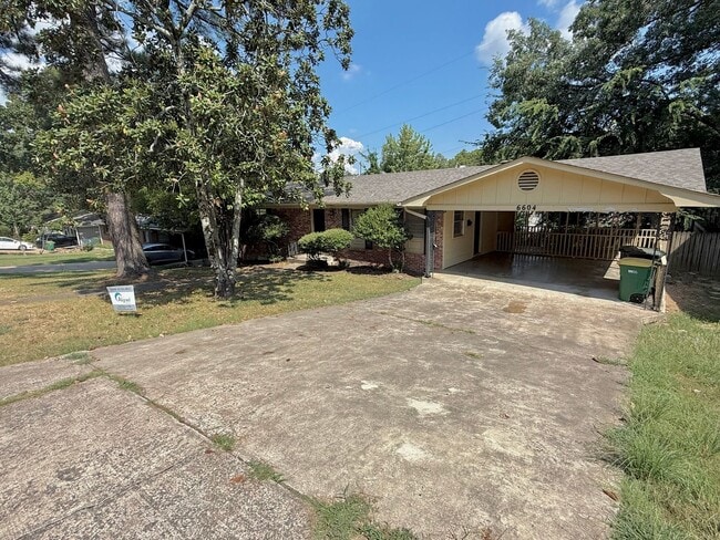 Building Photo - 6604 Granada Dr