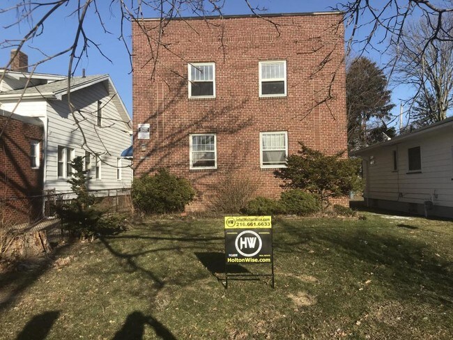 Building Photo - 3541 West 105th Street Unit #03