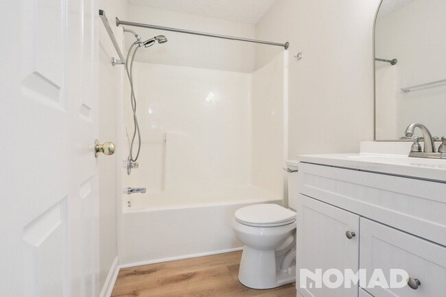 Building Photo - 1015 Chelsea Dr