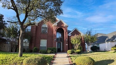 Building Photo - 1519 Yorkshire Dr