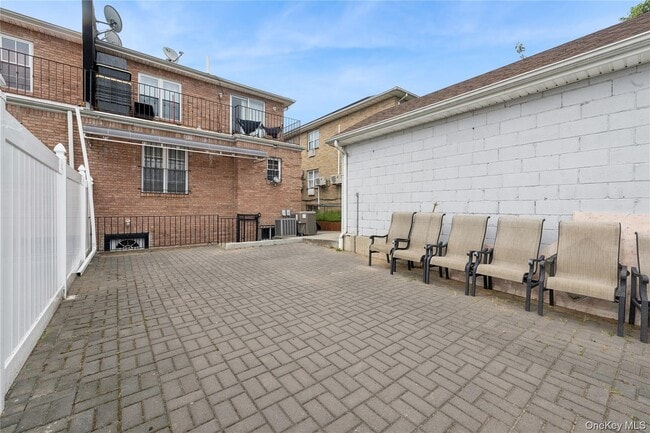 Building Photo - 61-31 136th St