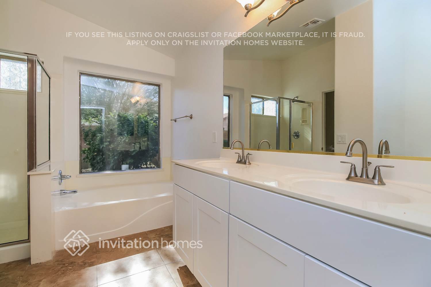 Building Photo - 9827 Olla Ave