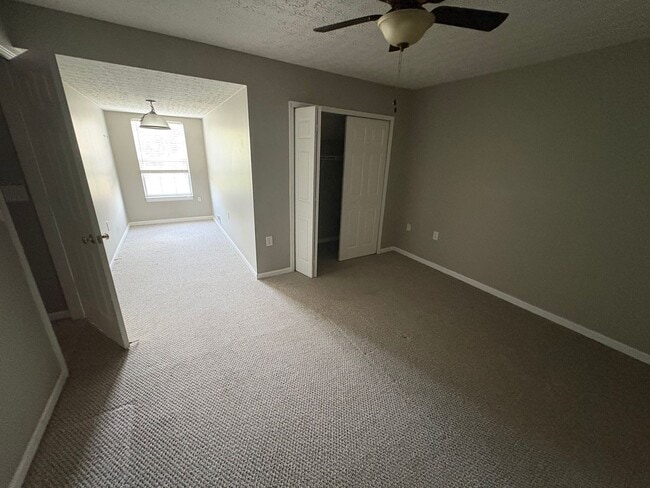 Building Photo - 6258 Braelinn Dr