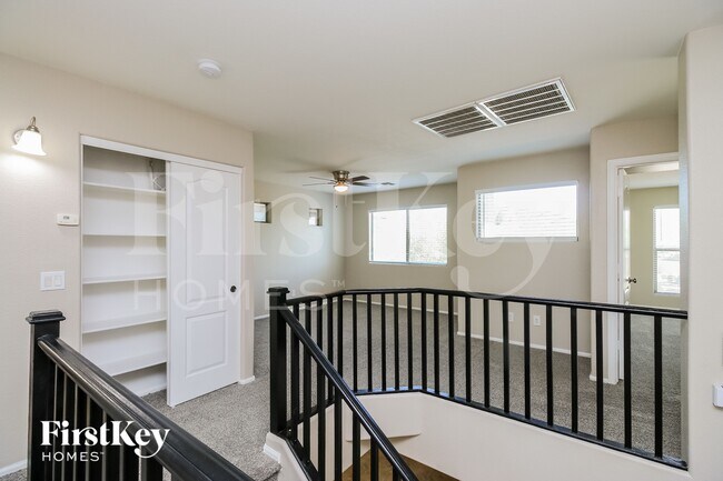 Building Photo - 29110 N Rosewood Dr