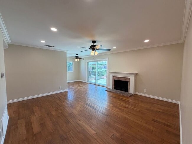 Building Photo - Beautiful 4-Bedroom Home in the Heart of Covina!