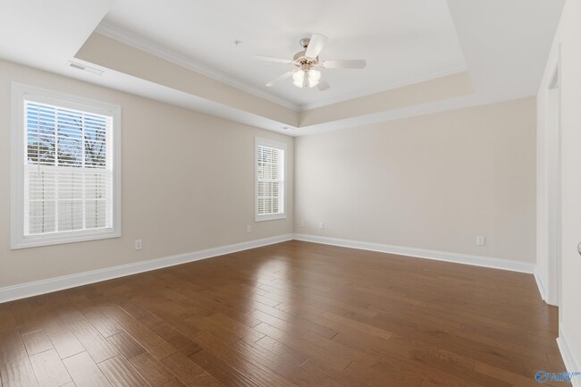 Building Photo - 438 Shamrock Dr