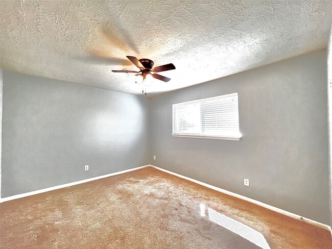 Building Photo - 11407 Briar Rose Dr