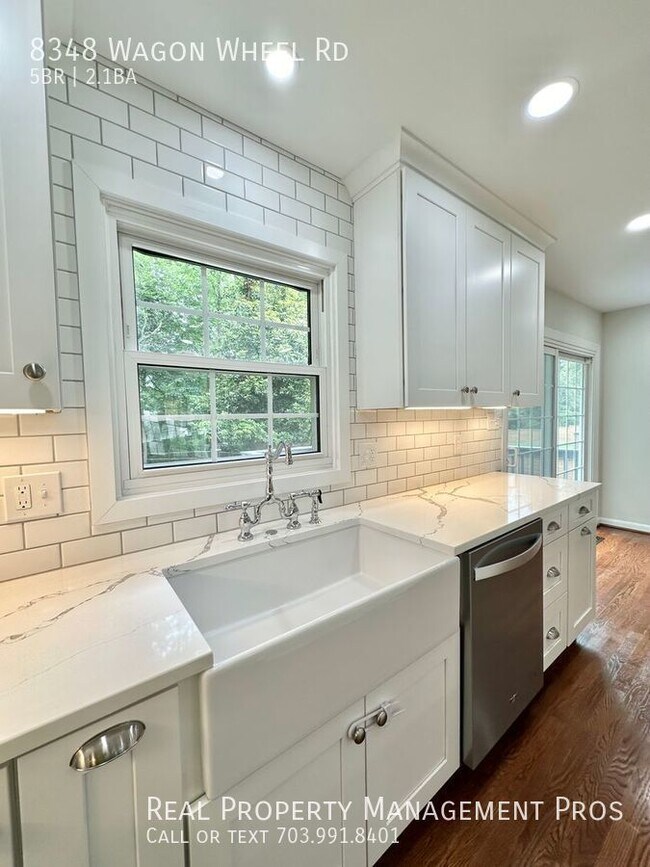 Building Photo - 8348 Wagon Wheel Rd