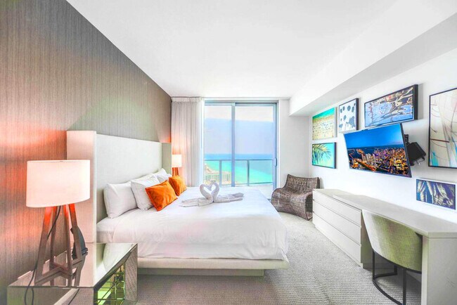 Building Photo - 4111 S Ocean Dr