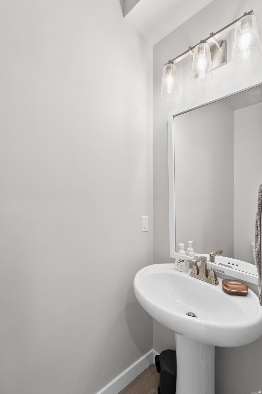 Building Photo - 41 E Brushy Canyon St
