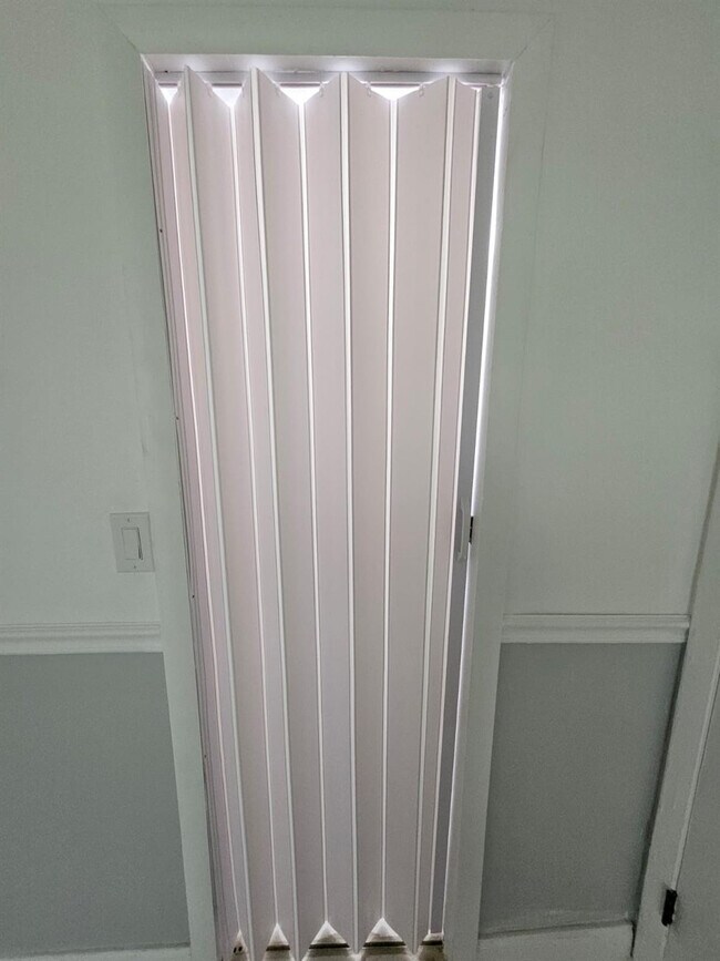 Building Photo - 1005 S Flagler Ave