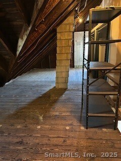 Building Photo - 70 Thorpe St