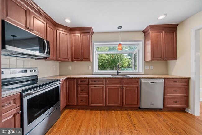 Building Photo - 4 Malvern Ct