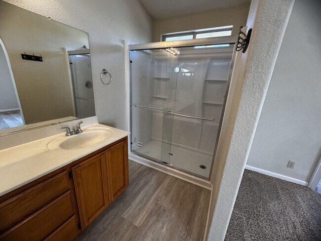 Building Photo - Riverbank