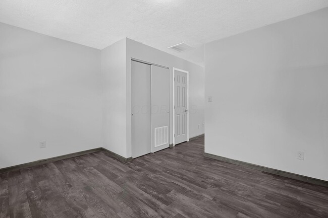 Building Photo - 53 Neil St