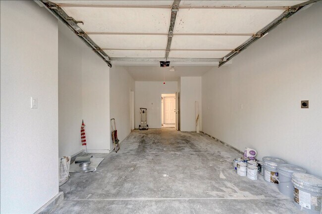 Building Photo - 545 Lands End Way