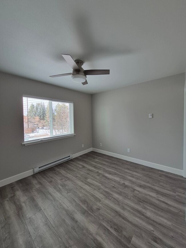 Building Photo - Beautiful Westwind #23