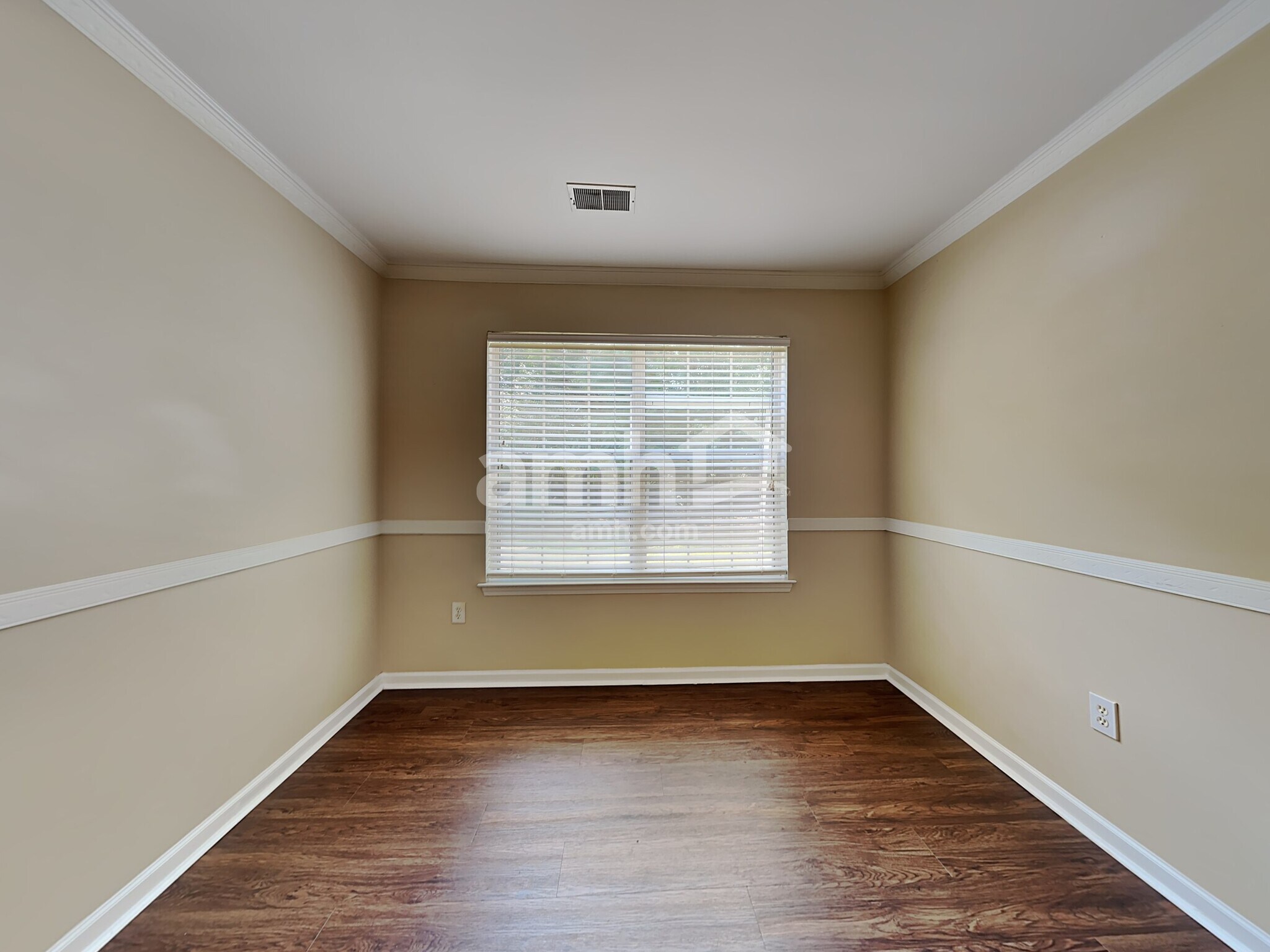 Building Photo - 103 Hawkesbury Rd