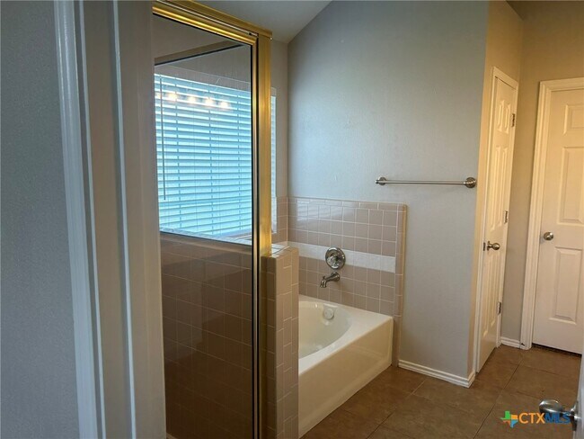Building Photo - 2108 Grizzly Trail