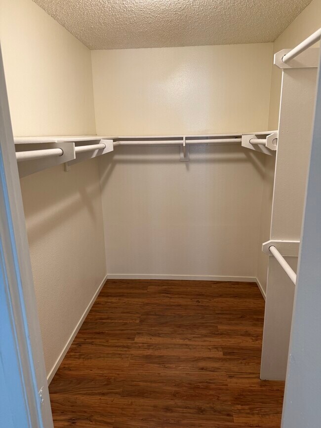 Building Photo - 18752 Mandan St