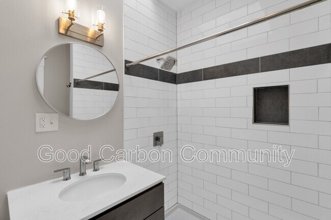 Building Photo - 1378 Hertel Ave