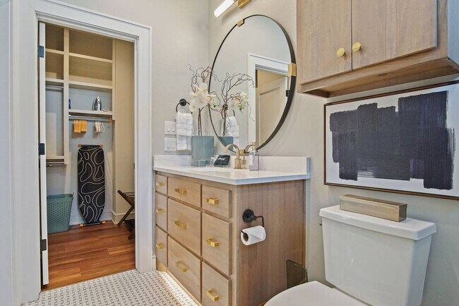 Building Photo - 225 W 1st St