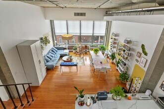 Building Photo - 156 Porter St