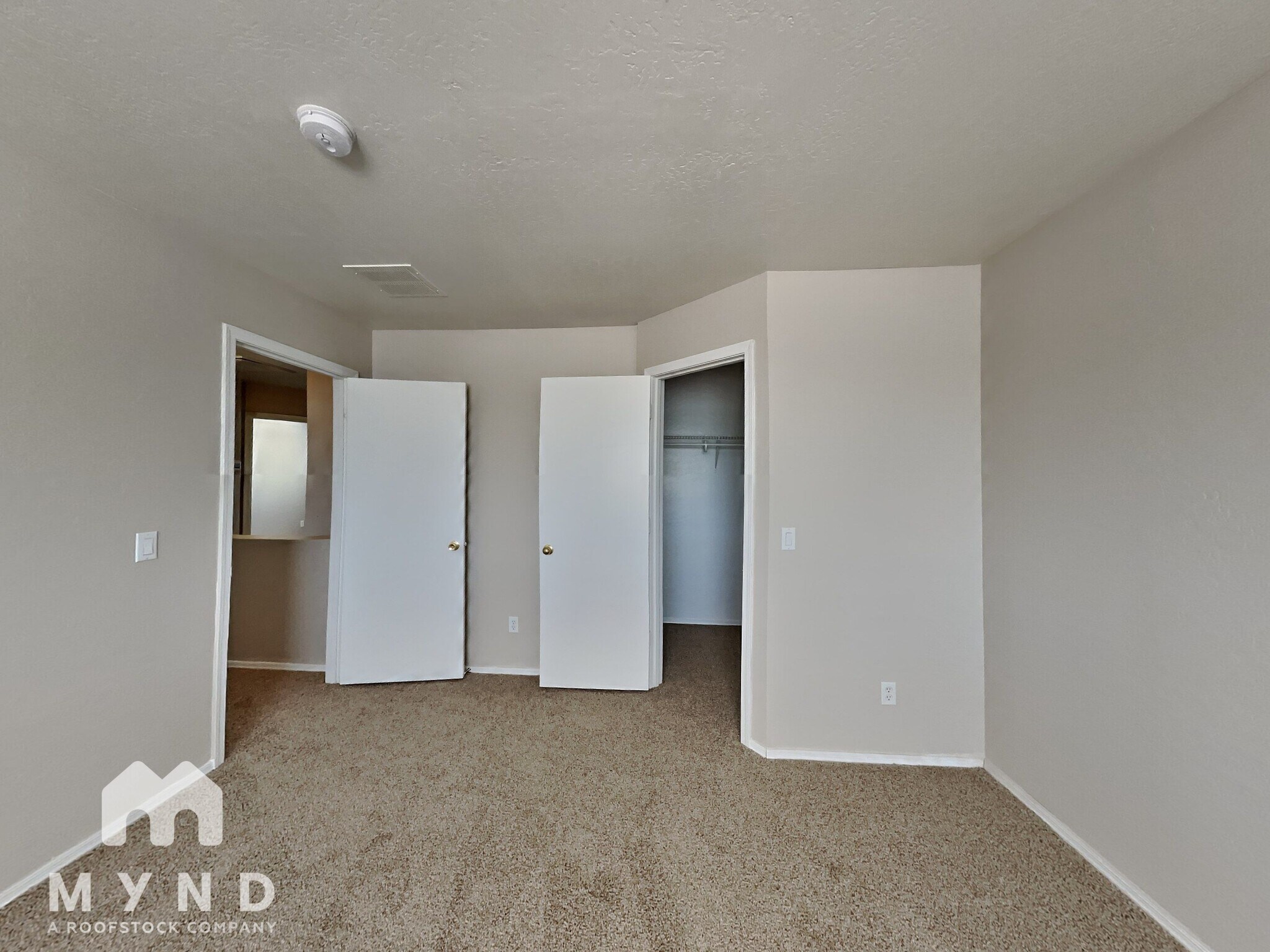 Building Photo - 6521 E Lush Vista View