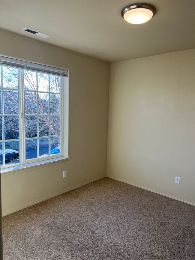 Building Photo - 20642 Songbird Ln