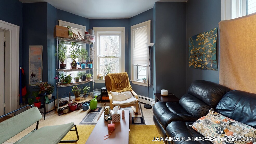 Building Photo - 36 Mozart St