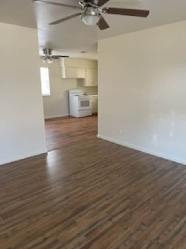 Building Photo - NICE HOME IN THE RIDGECREST AREA. PETS NEGOTIABLE WITH OWNERS APPROVAL