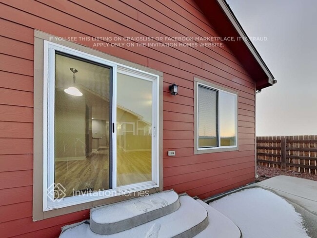 Building Photo - 583 Solano Dr