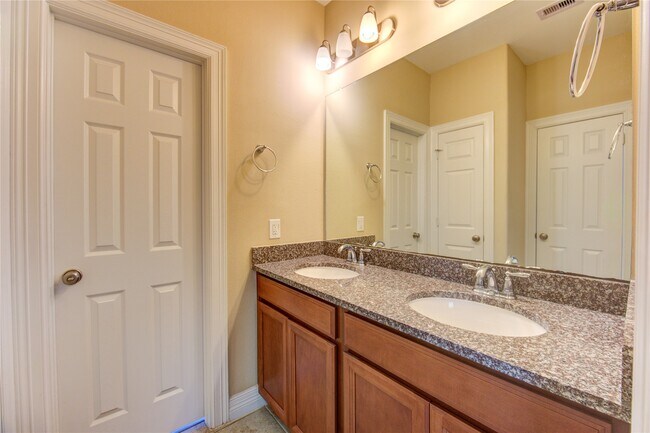 Building Photo - 5530 Mangrove Creek Ln