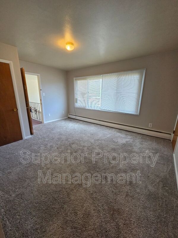 Building Photo - 3021 Kelley Dr