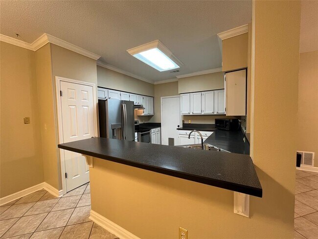 Building Photo - 13406 Briar Hollow Dr