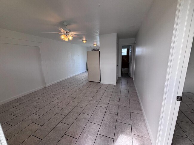 Building Photo - 2131 Washington St NE